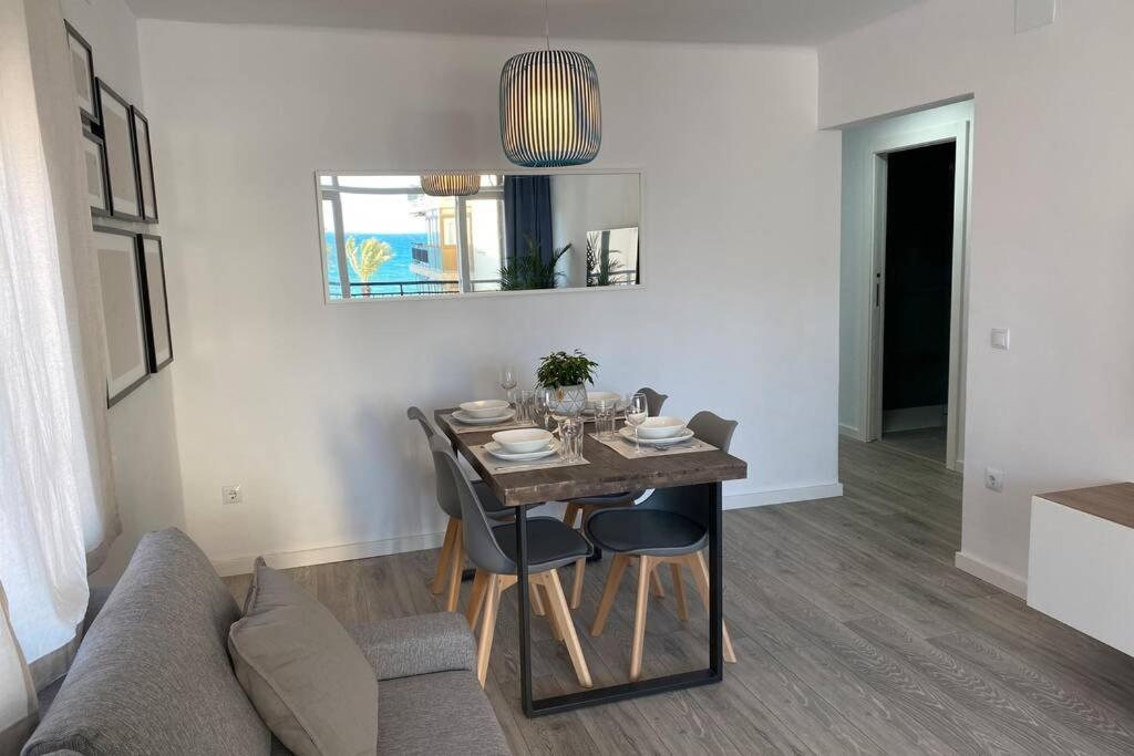 Апартаменты Amplio Apartamento Seaview Салоу Экстерьер фото