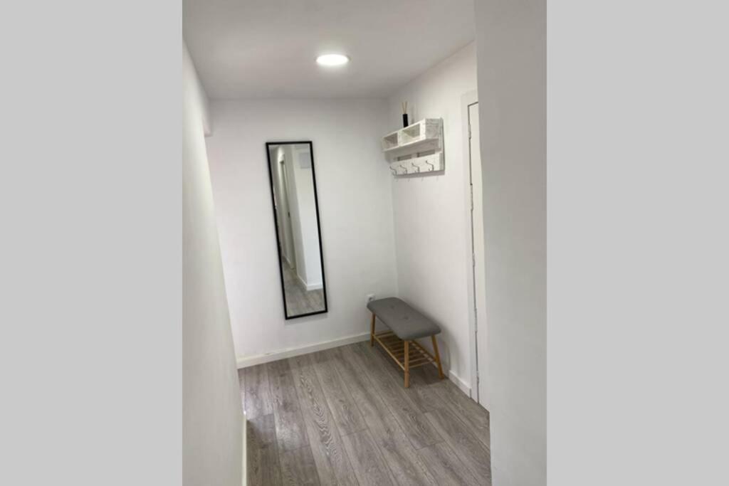 Апартаменты Amplio Apartamento Seaview Салоу Экстерьер фото