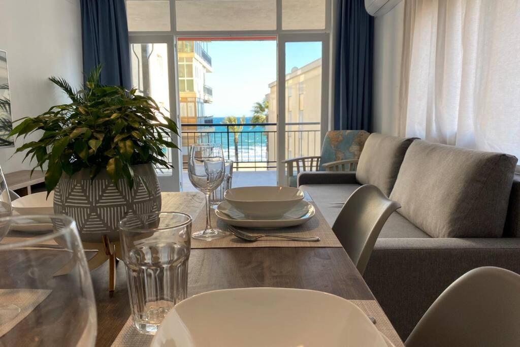 Апартаменты Amplio Apartamento Seaview Салоу Экстерьер фото